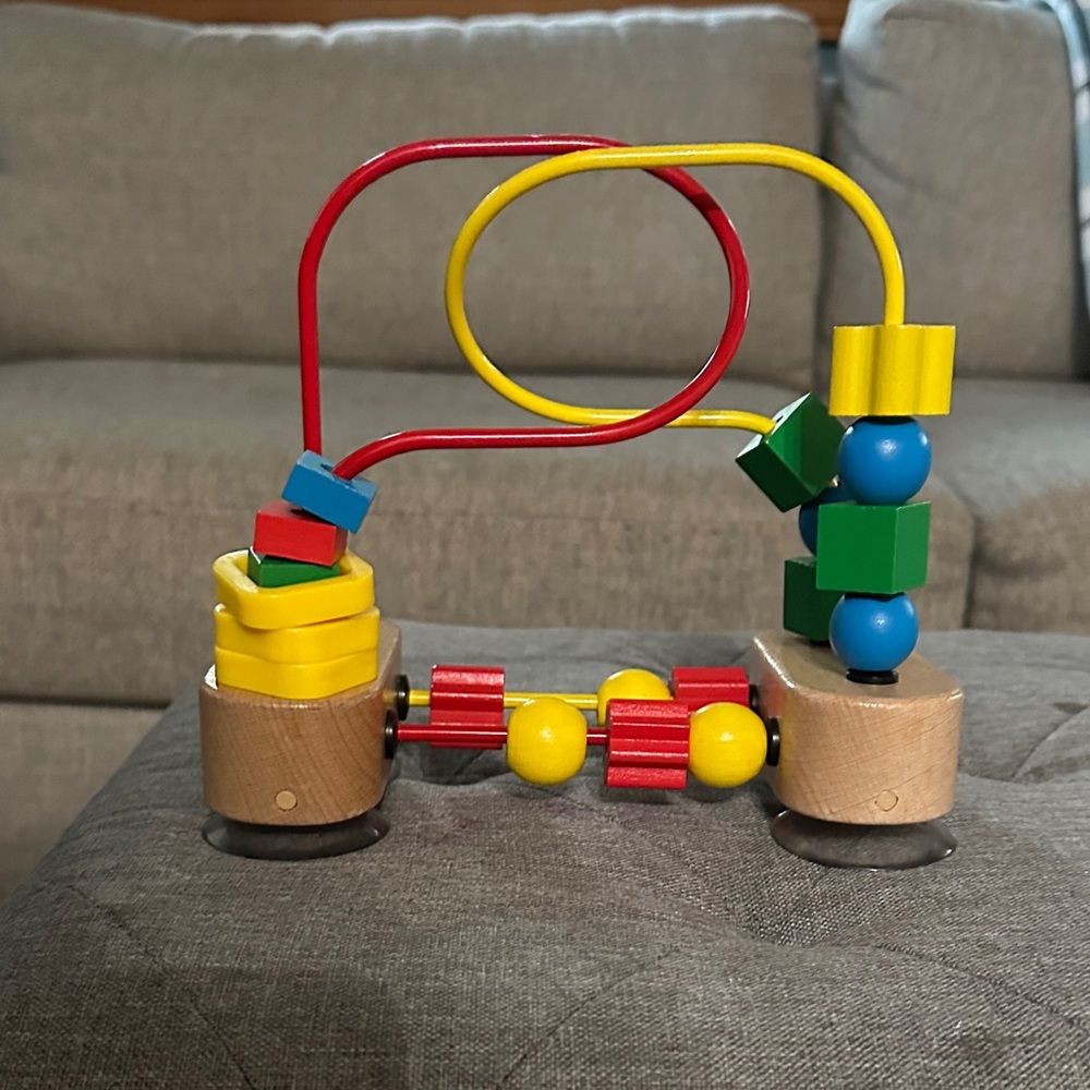 Melissa & Doug Wooden Bead Maze with Red and Yellow
